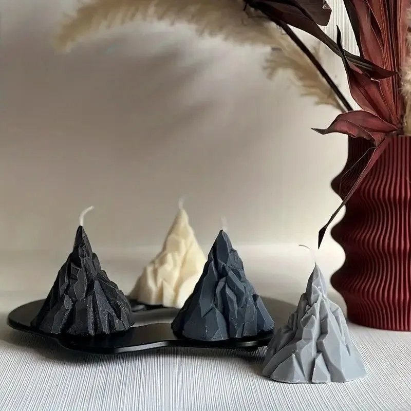 Small Snow Mountain Candle